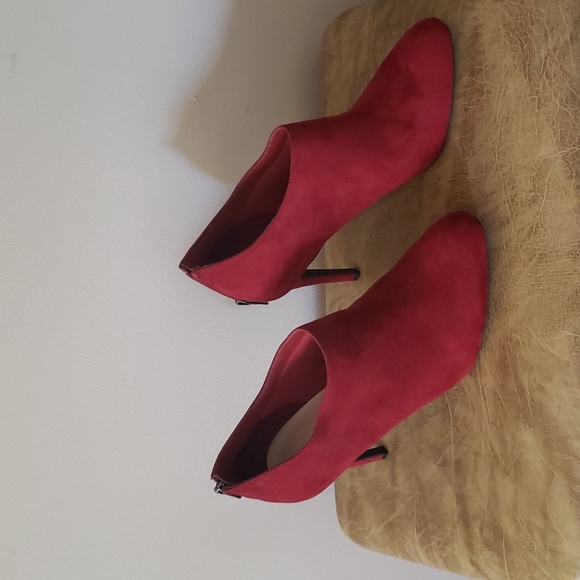 Kelly & Katie Red Booties, 9.5 - Picture 1 of 4